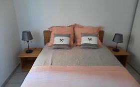 Joli F2 46M2 Menton Centre, Balcon,Parking